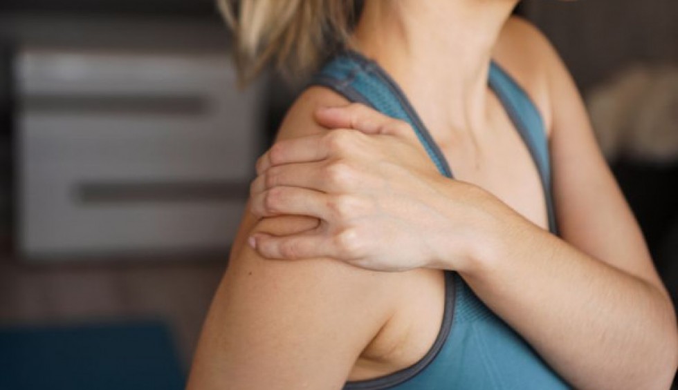 A generic square placeholder image with rounded corners in a figure.