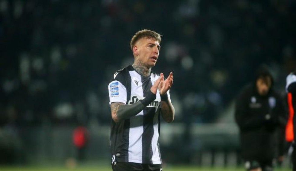 A generic square placeholder image with rounded corners in a figure.