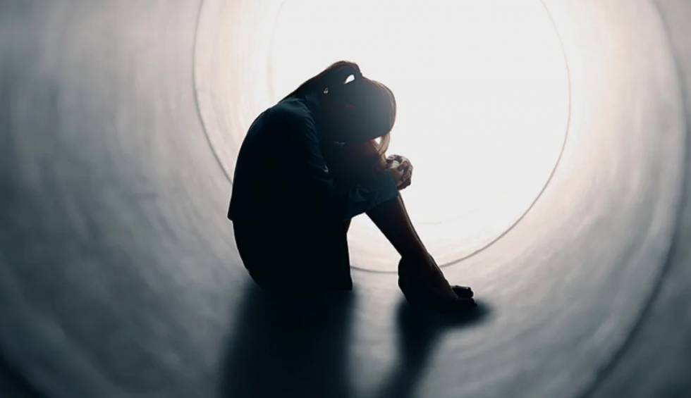 A generic square placeholder image with rounded corners in a figure.