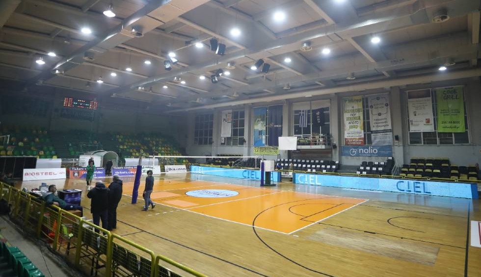 A generic square placeholder image with rounded corners in a figure.