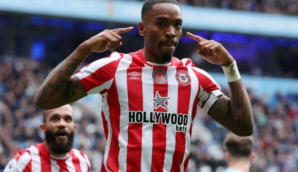 A generic square placeholder image with rounded corners in a figure.