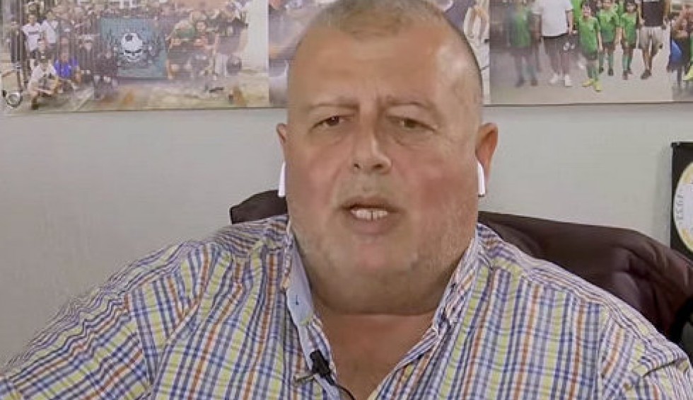 A generic square placeholder image with rounded corners in a figure.