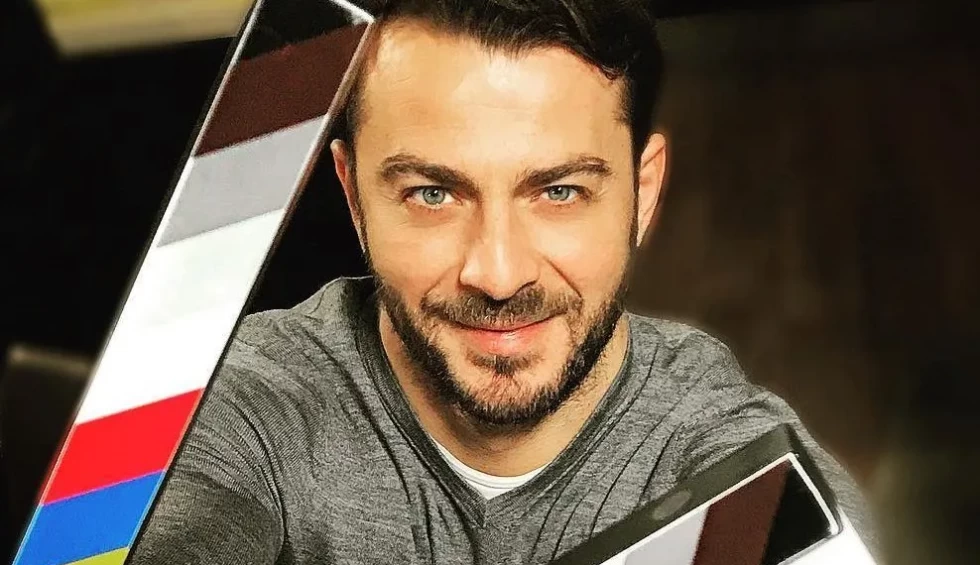 A generic square placeholder image with rounded corners in a figure.