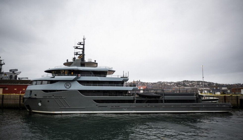 A generic square placeholder image with rounded corners in a figure.