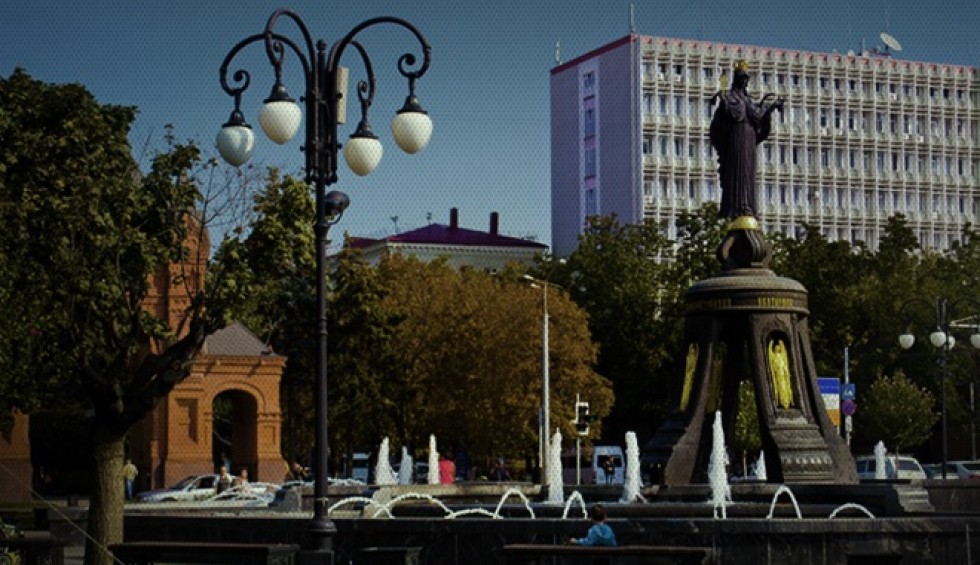 A generic square placeholder image with rounded corners in a figure.