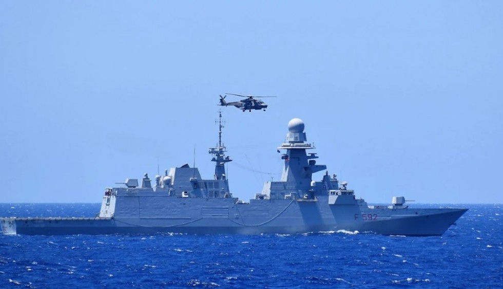 A generic square placeholder image with rounded corners in a figure.