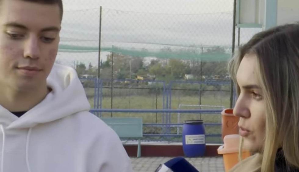 A generic square placeholder image with rounded corners in a figure.