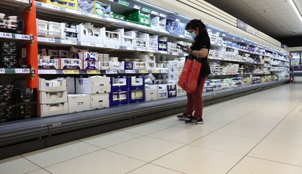 A generic square placeholder image with rounded corners in a figure.