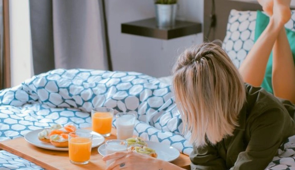 A generic square placeholder image with rounded corners in a figure.