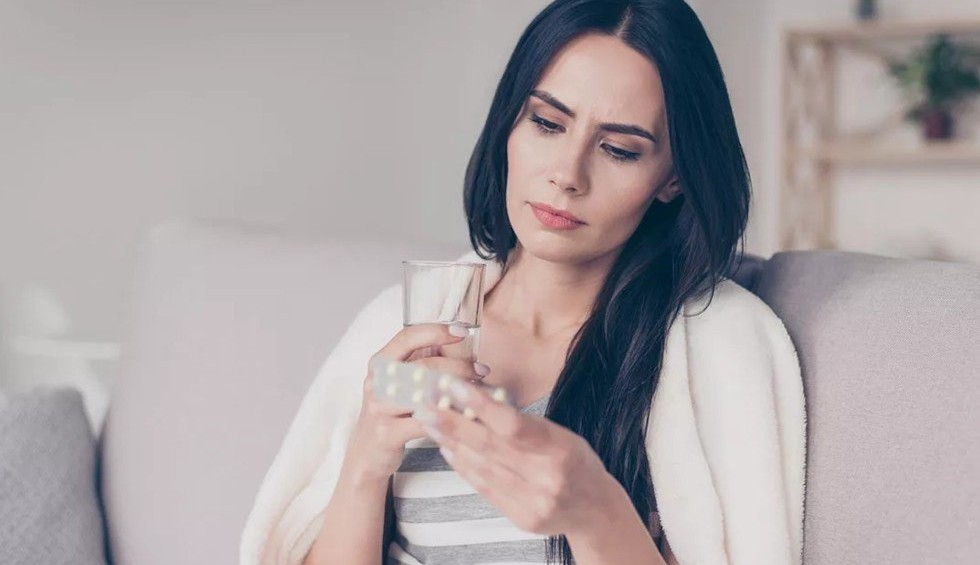 A generic square placeholder image with rounded corners in a figure.