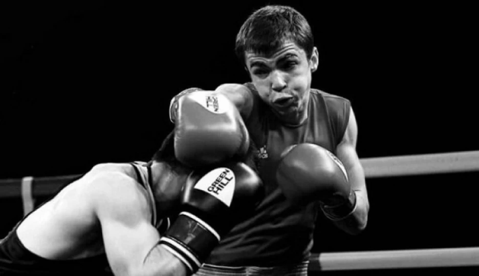 A generic square placeholder image with rounded corners in a figure.