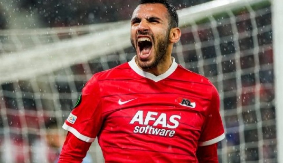 A generic square placeholder image with rounded corners in a figure.