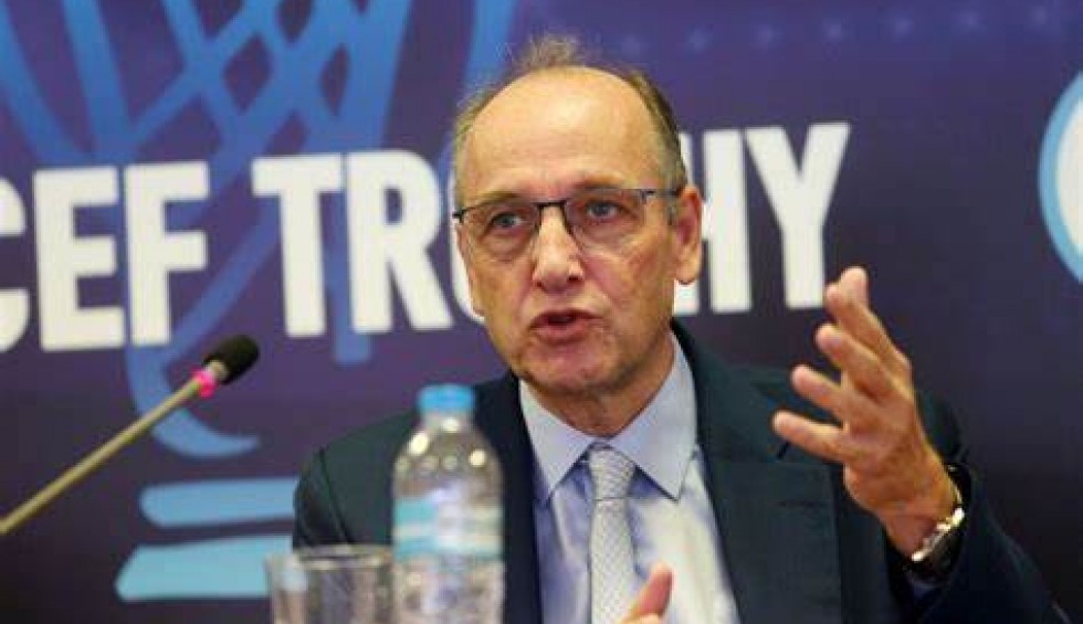 A generic square placeholder image with rounded corners in a figure.