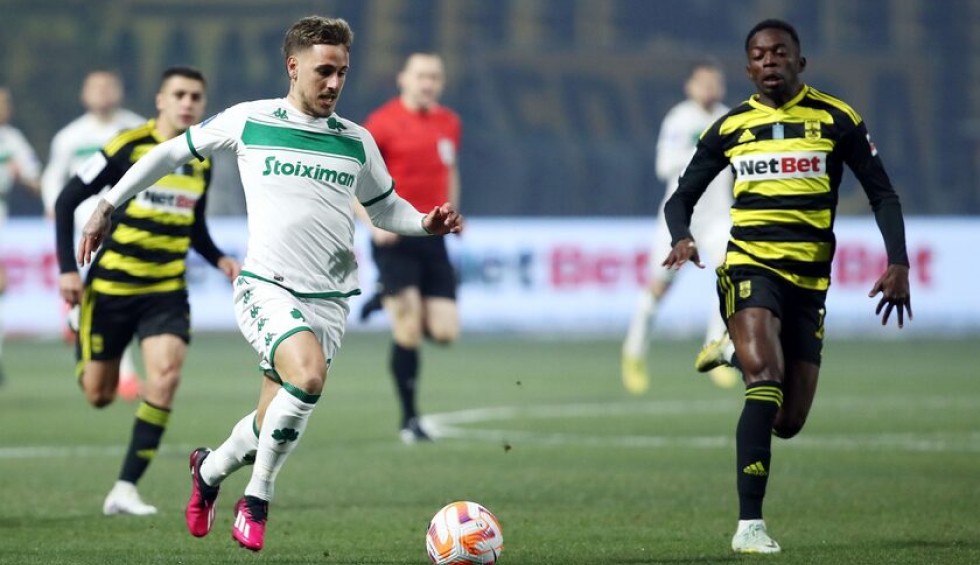 A generic square placeholder image with rounded corners in a figure.