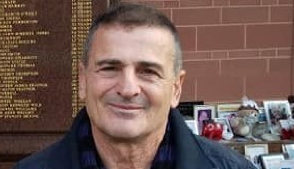 A generic square placeholder image with rounded corners in a figure.