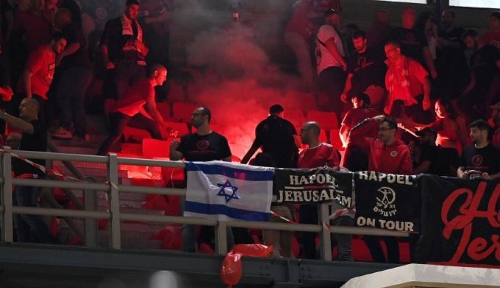 A generic square placeholder image with rounded corners in a figure.