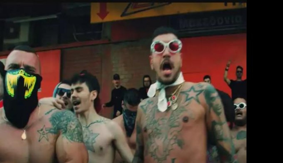 A generic square placeholder image with rounded corners in a figure.