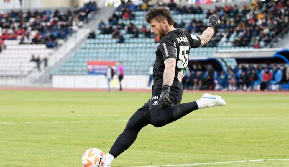 A generic square placeholder image with rounded corners in a figure.