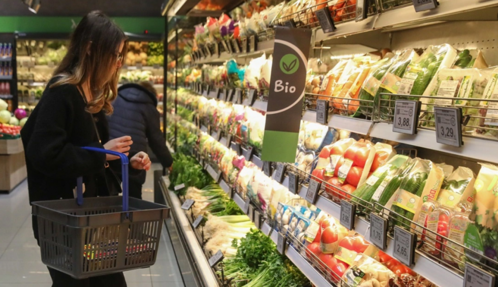 A generic square placeholder image with rounded corners in a figure.