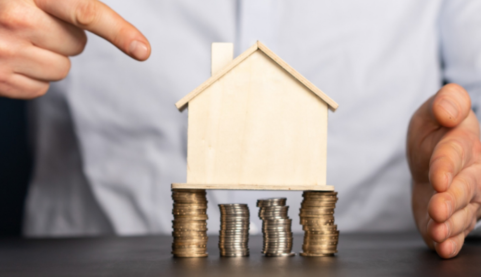 A generic square placeholder image with rounded corners in a figure.