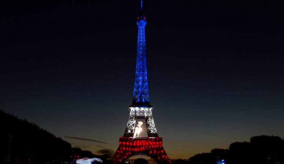 A generic square placeholder image with rounded corners in a figure.