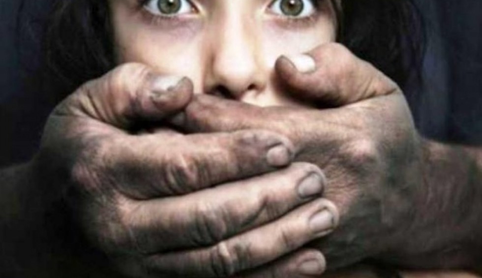 A generic square placeholder image with rounded corners in a figure.