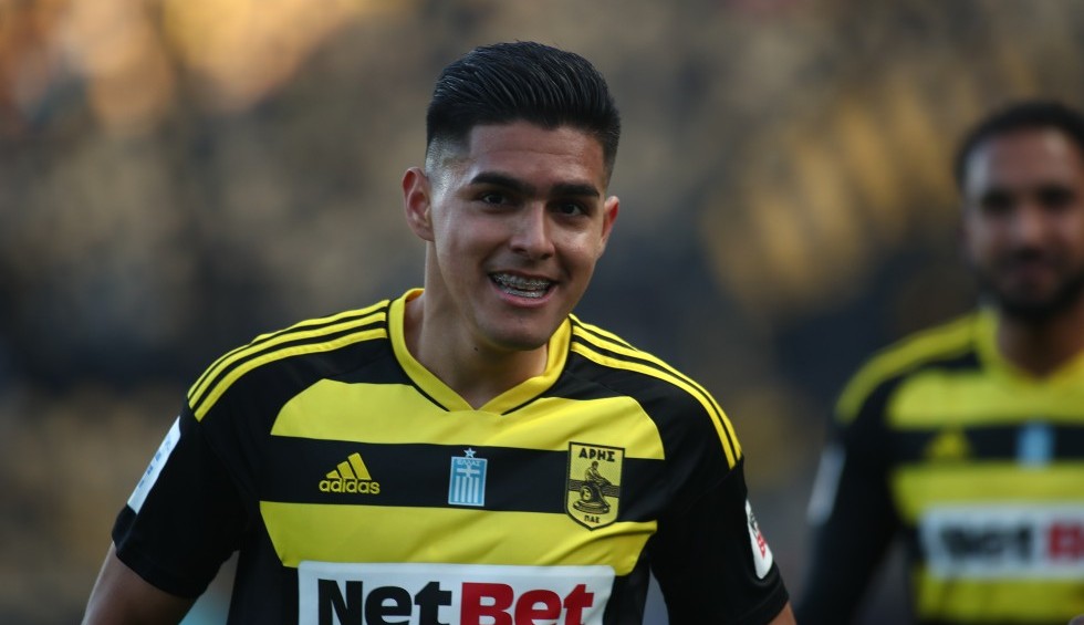 A generic square placeholder image with rounded corners in a figure.