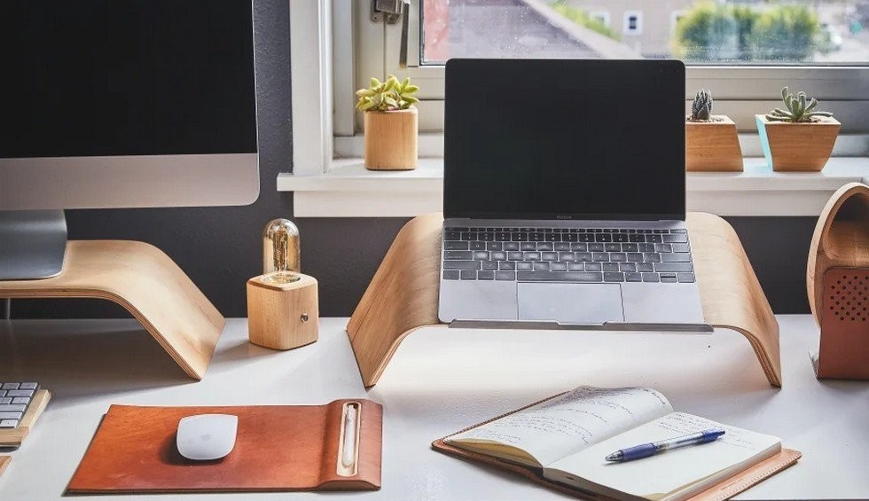 A generic square placeholder image with rounded corners in a figure.