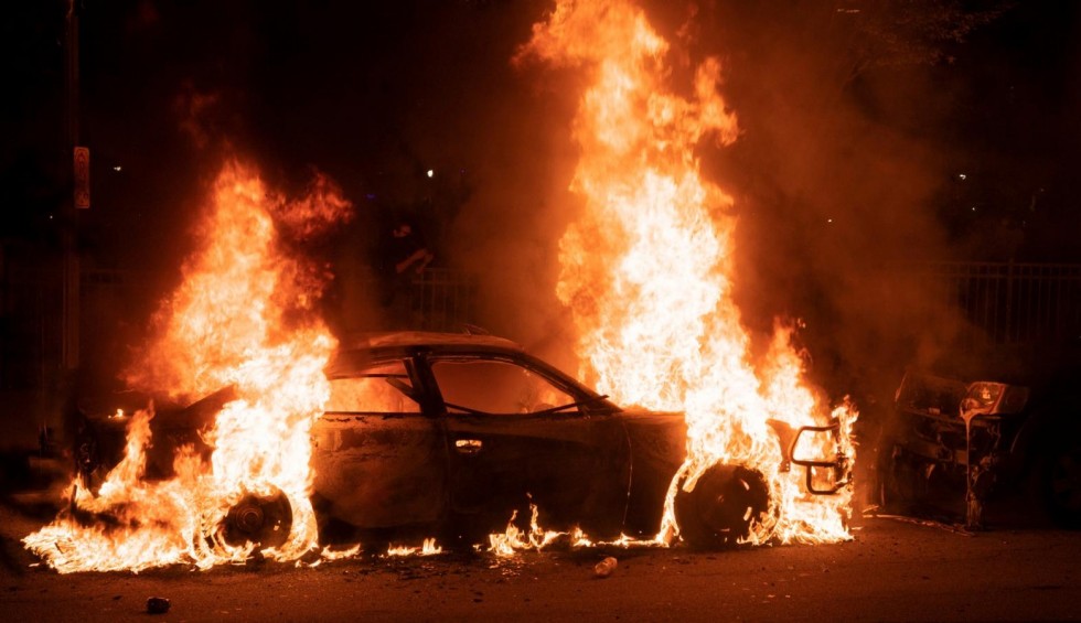 A generic square placeholder image with rounded corners in a figure.