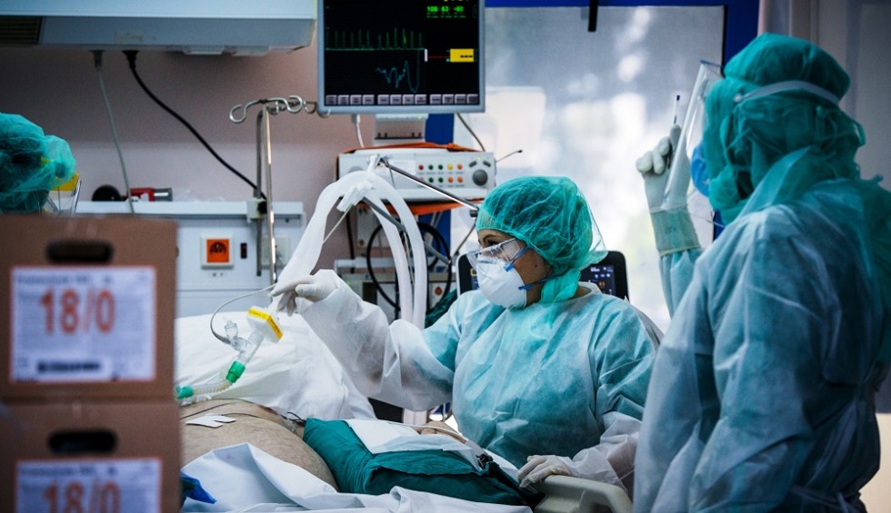 A generic square placeholder image with rounded corners in a figure.