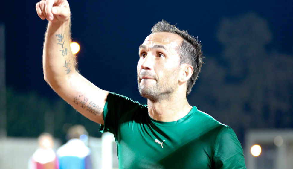 A generic square placeholder image with rounded corners in a figure.