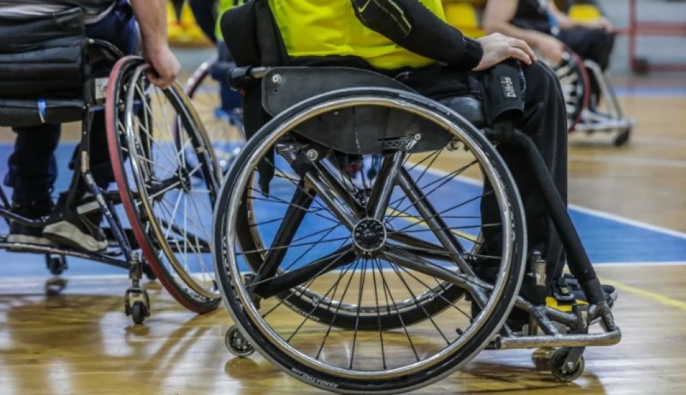 A generic square placeholder image with rounded corners in a figure.