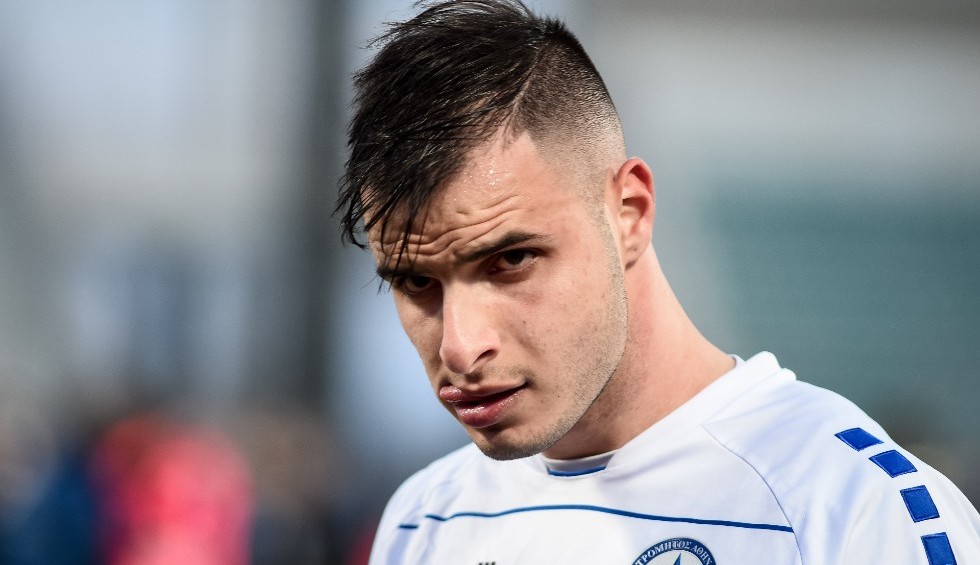 A generic square placeholder image with rounded corners in a figure.