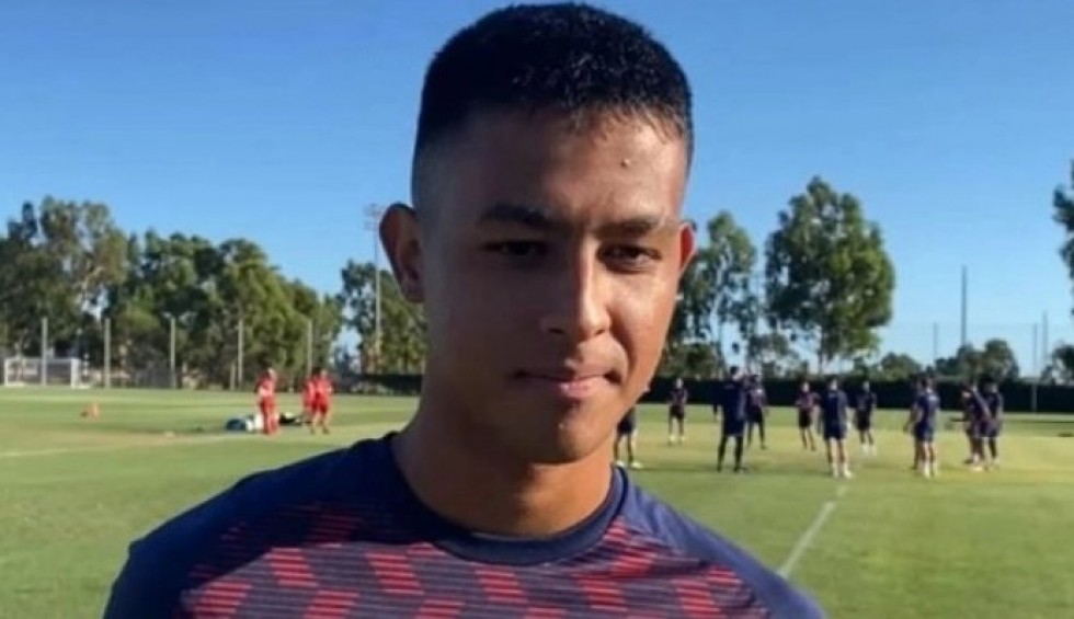 A generic square placeholder image with rounded corners in a figure.