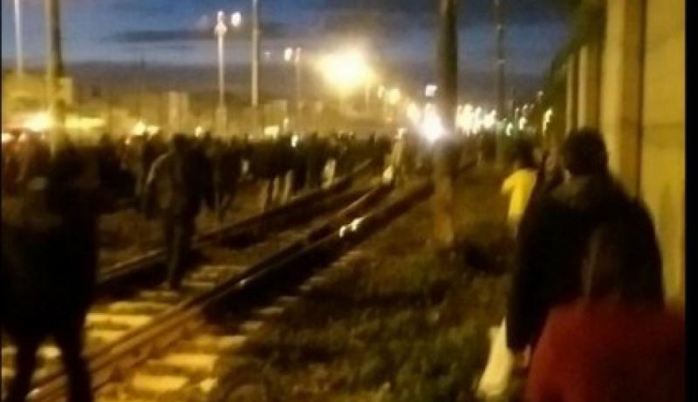 A generic square placeholder image with rounded corners in a figure.