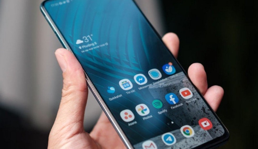 A generic square placeholder image with rounded corners in a figure.