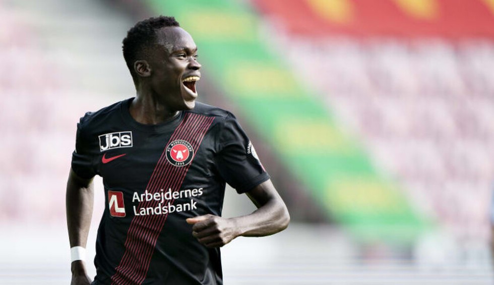 A generic square placeholder image with rounded corners in a figure.