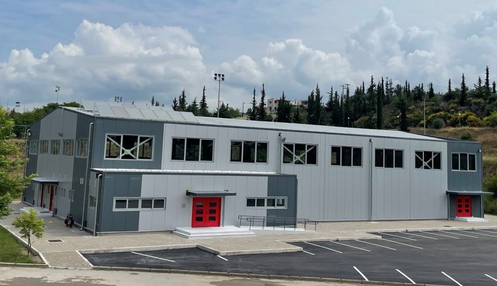 A generic square placeholder image with rounded corners in a figure.