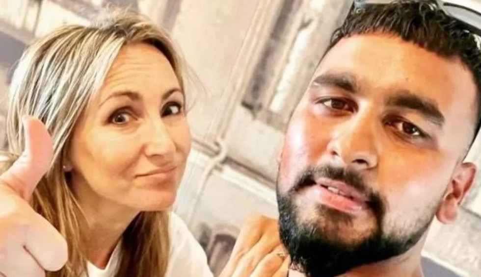 A generic square placeholder image with rounded corners in a figure.