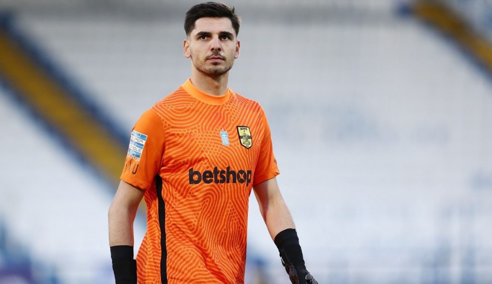 A generic square placeholder image with rounded corners in a figure.