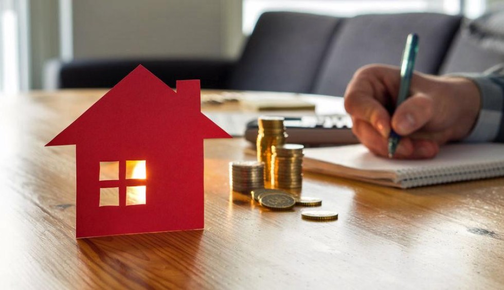 A generic square placeholder image with rounded corners in a figure.