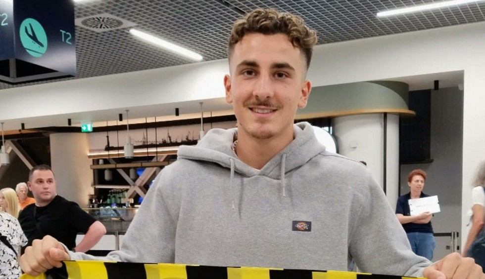 A generic square placeholder image with rounded corners in a figure.