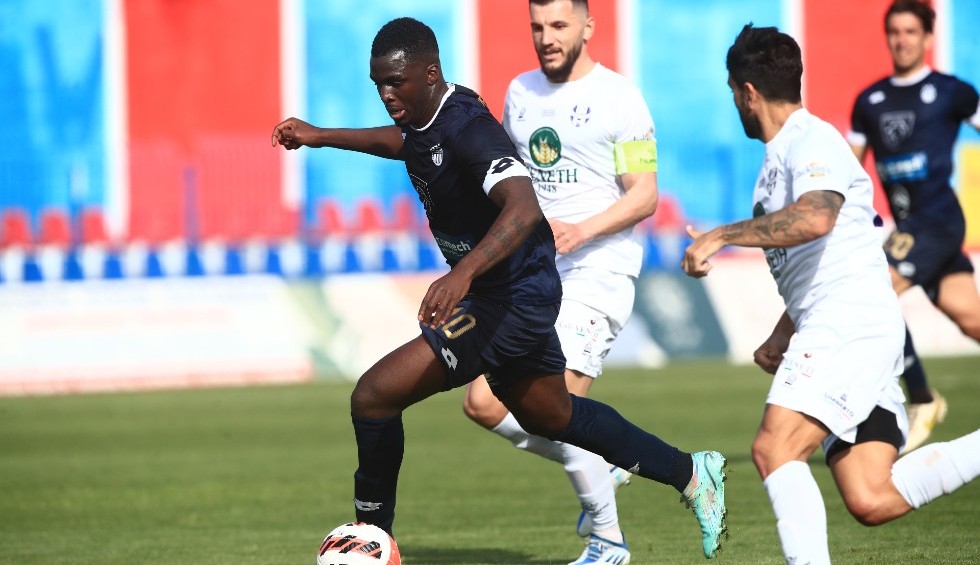 A generic square placeholder image with rounded corners in a figure.