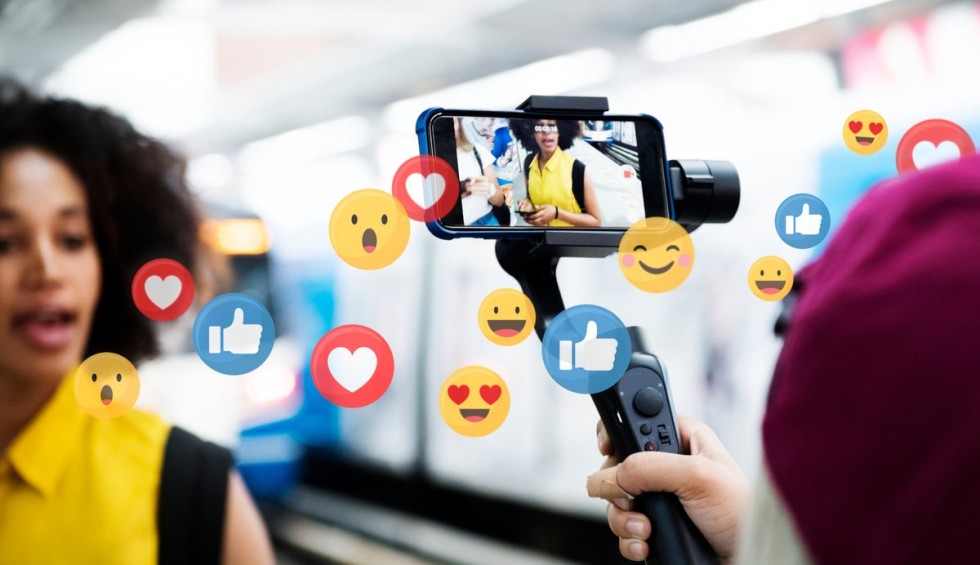 A generic square placeholder image with rounded corners in a figure.