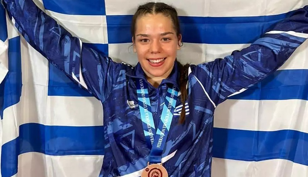 A generic square placeholder image with rounded corners in a figure.