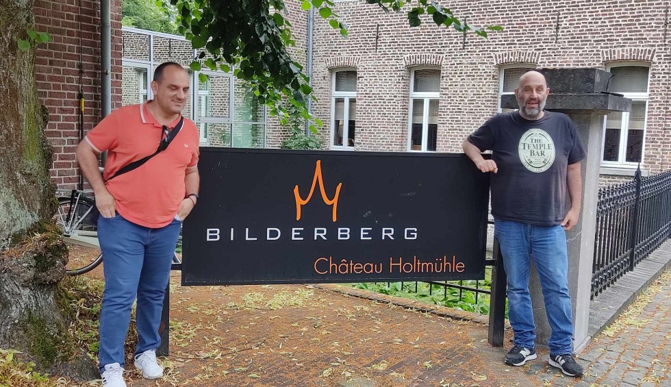 A generic square placeholder image with rounded corners in a figure.