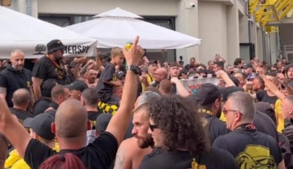 A generic square placeholder image with rounded corners in a figure.