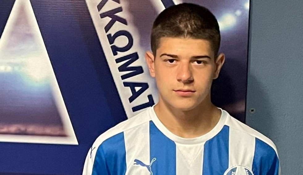 A generic square placeholder image with rounded corners in a figure.