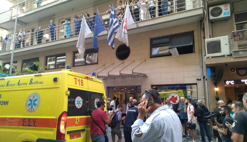 A generic square placeholder image with rounded corners in a figure.