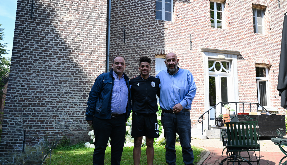 A generic square placeholder image with rounded corners in a figure.